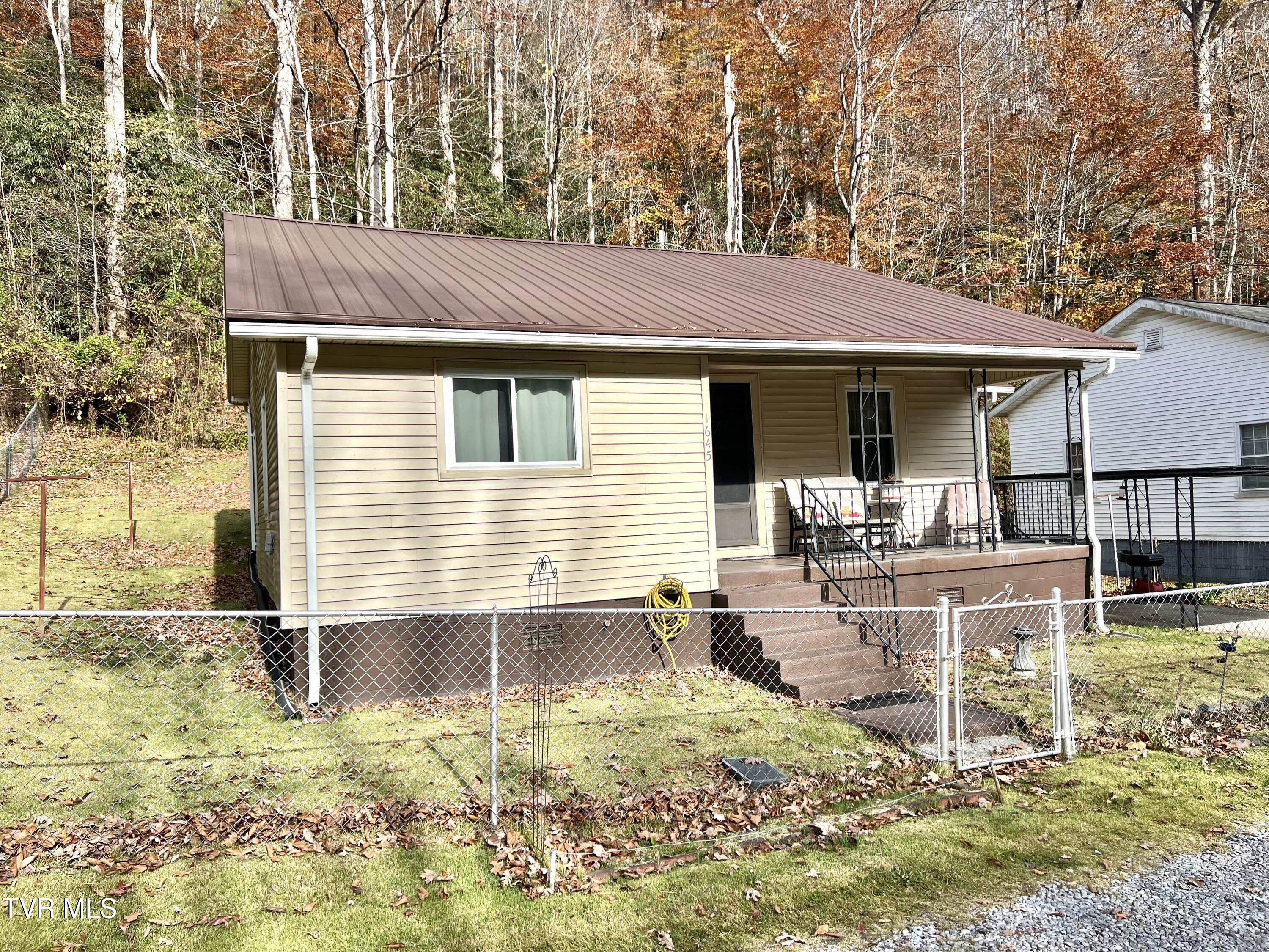 1645 Newtown Road Appalachia, VA 24216 - Photo 2 of 24 IMG_4775