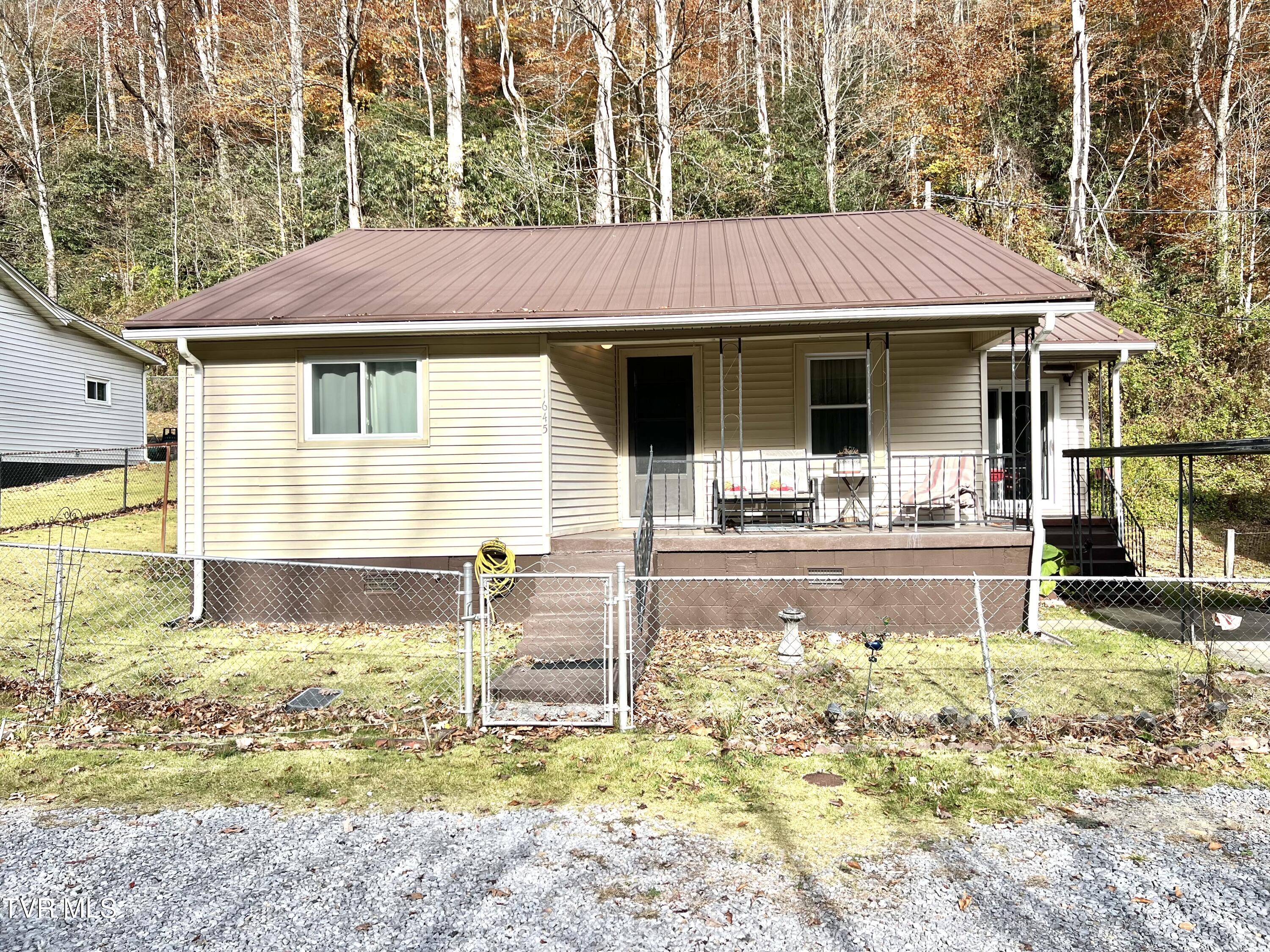 1645 Newtown Road Appalachia, VA 24216 - Photo 3 of 24 IMG_4777