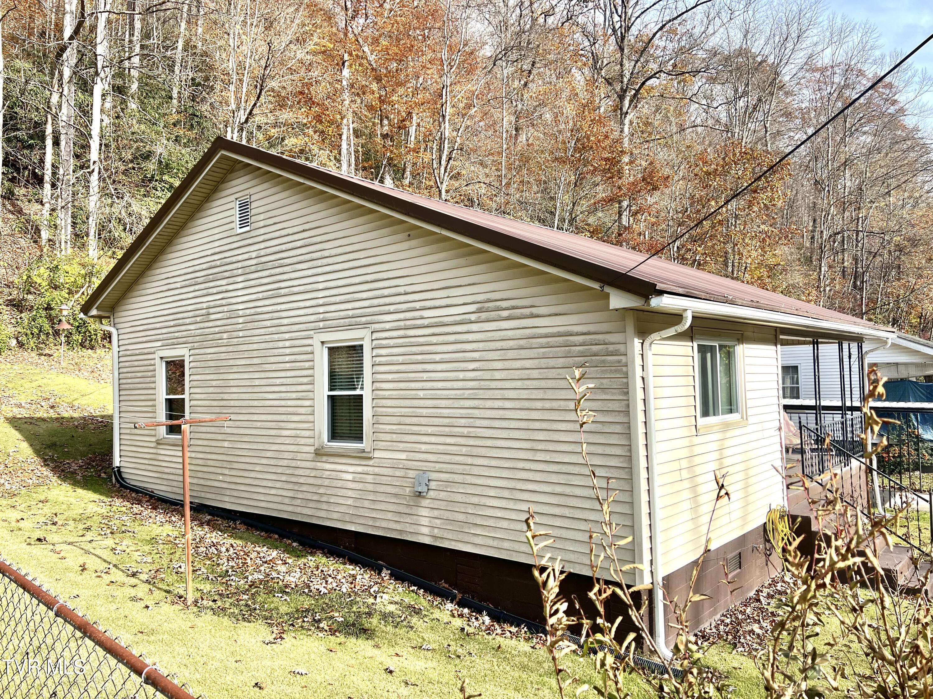 1645 Newtown Road Appalachia, VA 24216 - Photo 4 of 24 IMG_4776