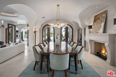 $6,399,000 | 6882 Arizona Avenue, Los Angeles, CA 90045
