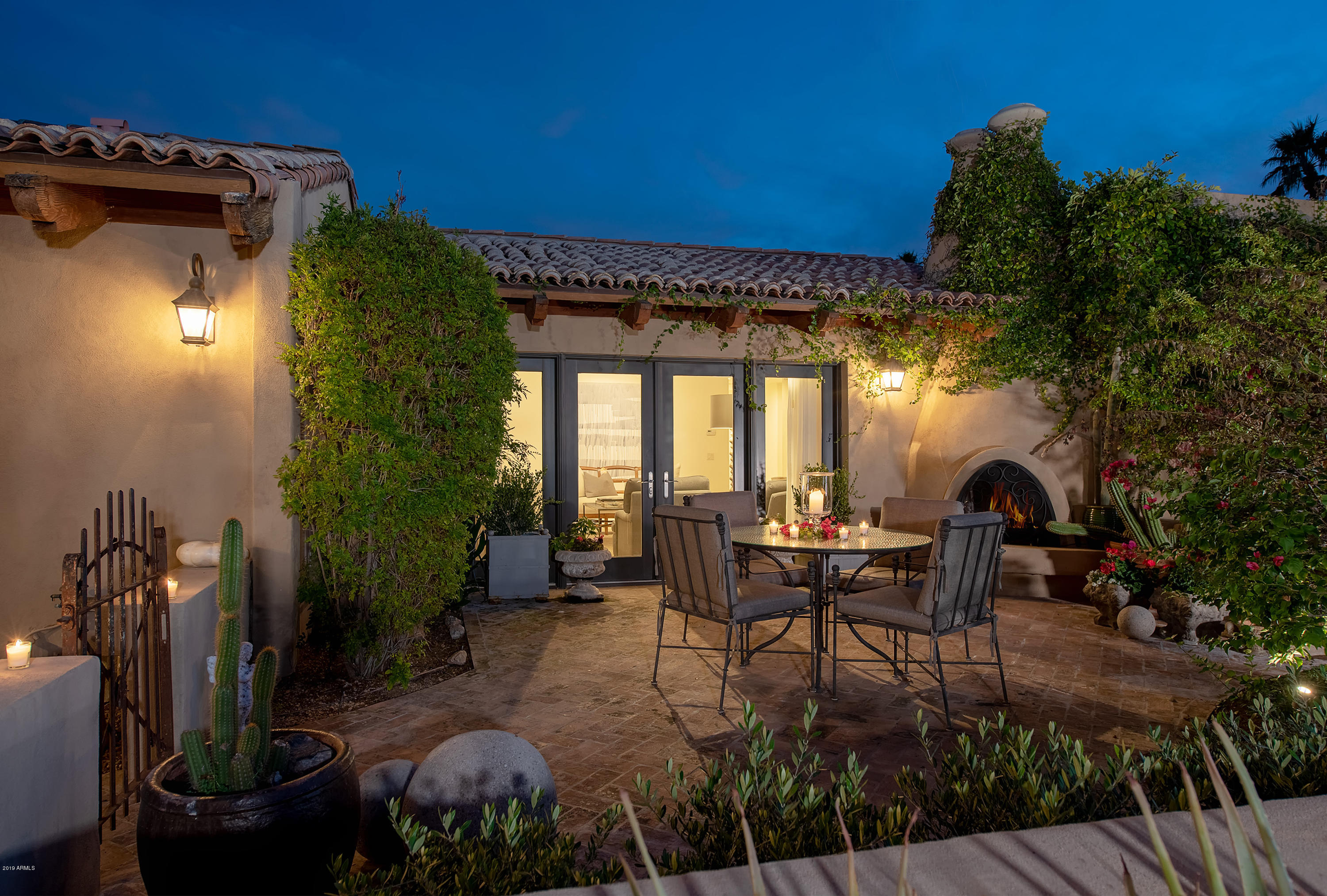 4641 East Pebble Ridge Road Paradise Valley, AZ 85253 - Photo 35 of 41 Courtyard at Twilight