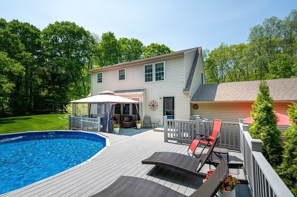 239 North Sturbridge Road Charlton, MA 01507 - Photo 6 of 28