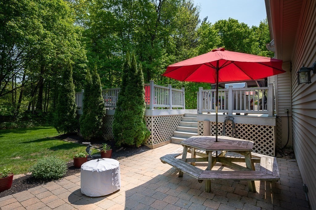 239 North Sturbridge Road Charlton, MA 01507 - Photo 8 of 28
