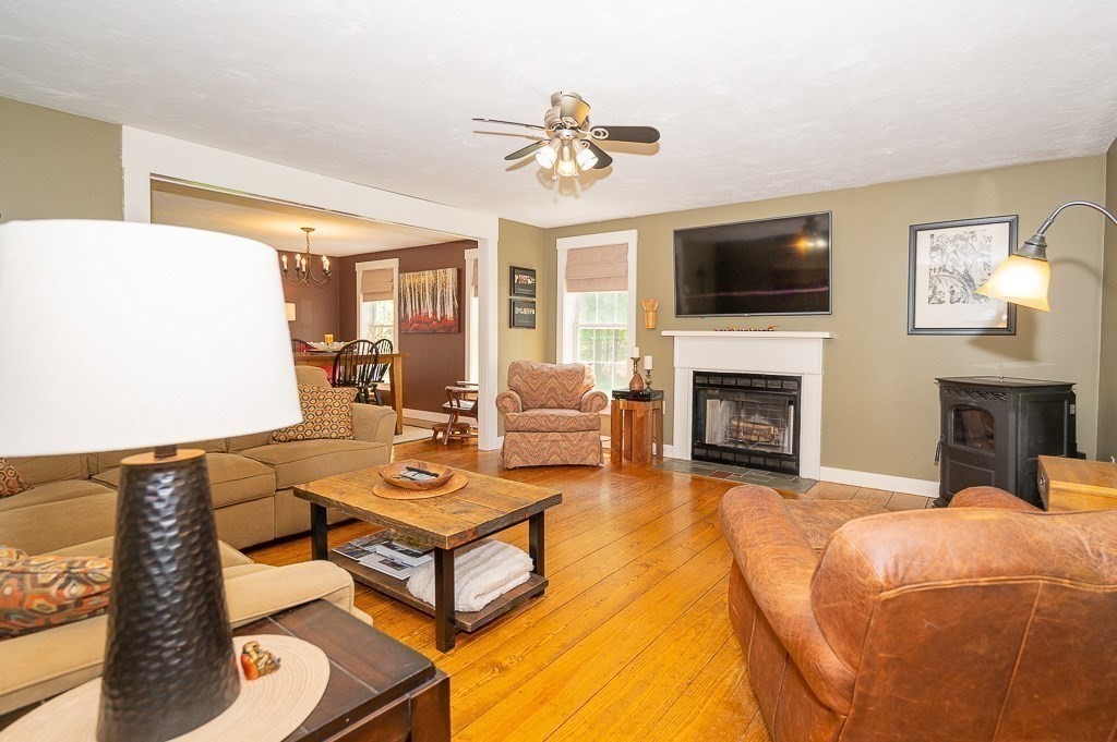 239 North Sturbridge Road Charlton, MA 01507 - Photo 10 of 28