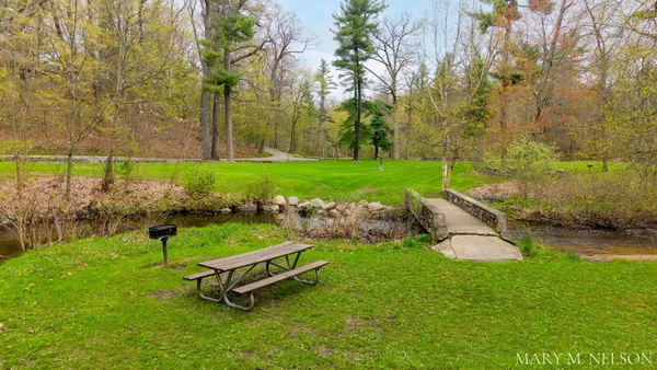 $899,900 | 5115 Twin Creek Estates Drive, Rockford, MI 49341