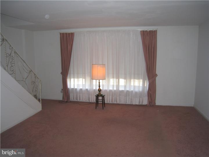 742 Millwood Road Philadelphia, PA 19115 - Photo 4 of 16 Gallery Image 4
