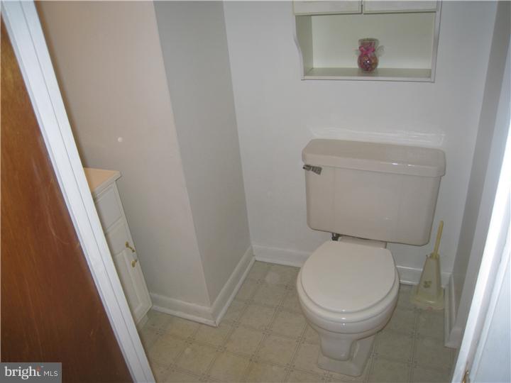 742 Millwood Road Philadelphia, PA 19115 - Photo 6 of 16 Gallery Image 6
