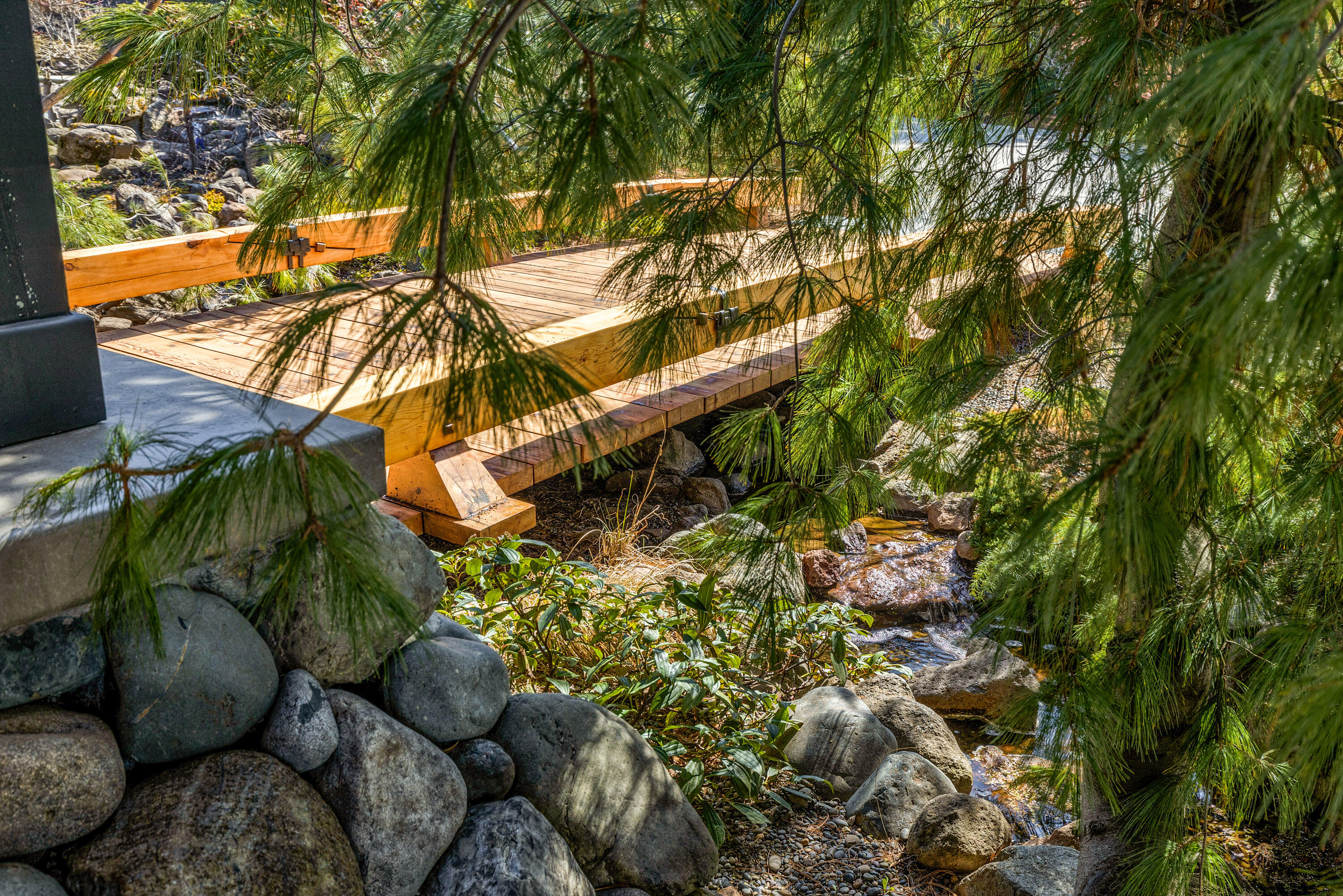 4167 Independence School Road Medford, OR 97501 - Photo 3 of 95 Bridge