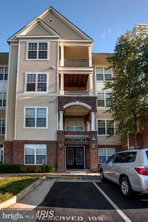 $2,200 | 3021 Nicosh Circle, Unit 1403, Falls Church, VA 22042