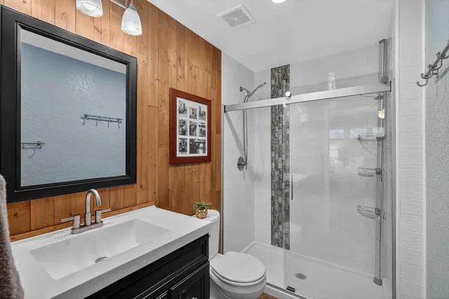 $1,250,000 | 1002 North Rockwood Drive, Buchanan Dam, TX 78611