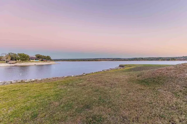 $1,250,000 | 1002 North Rockwood Drive, Buchanan Dam, TX 78611