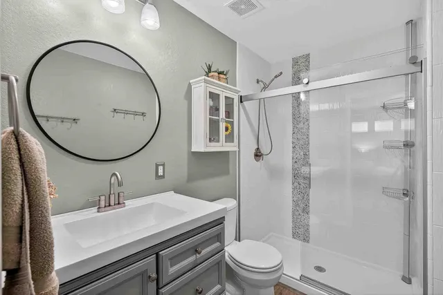 $1,250,000 | 1002 North Rockwood Drive, Buchanan Dam, TX 78611