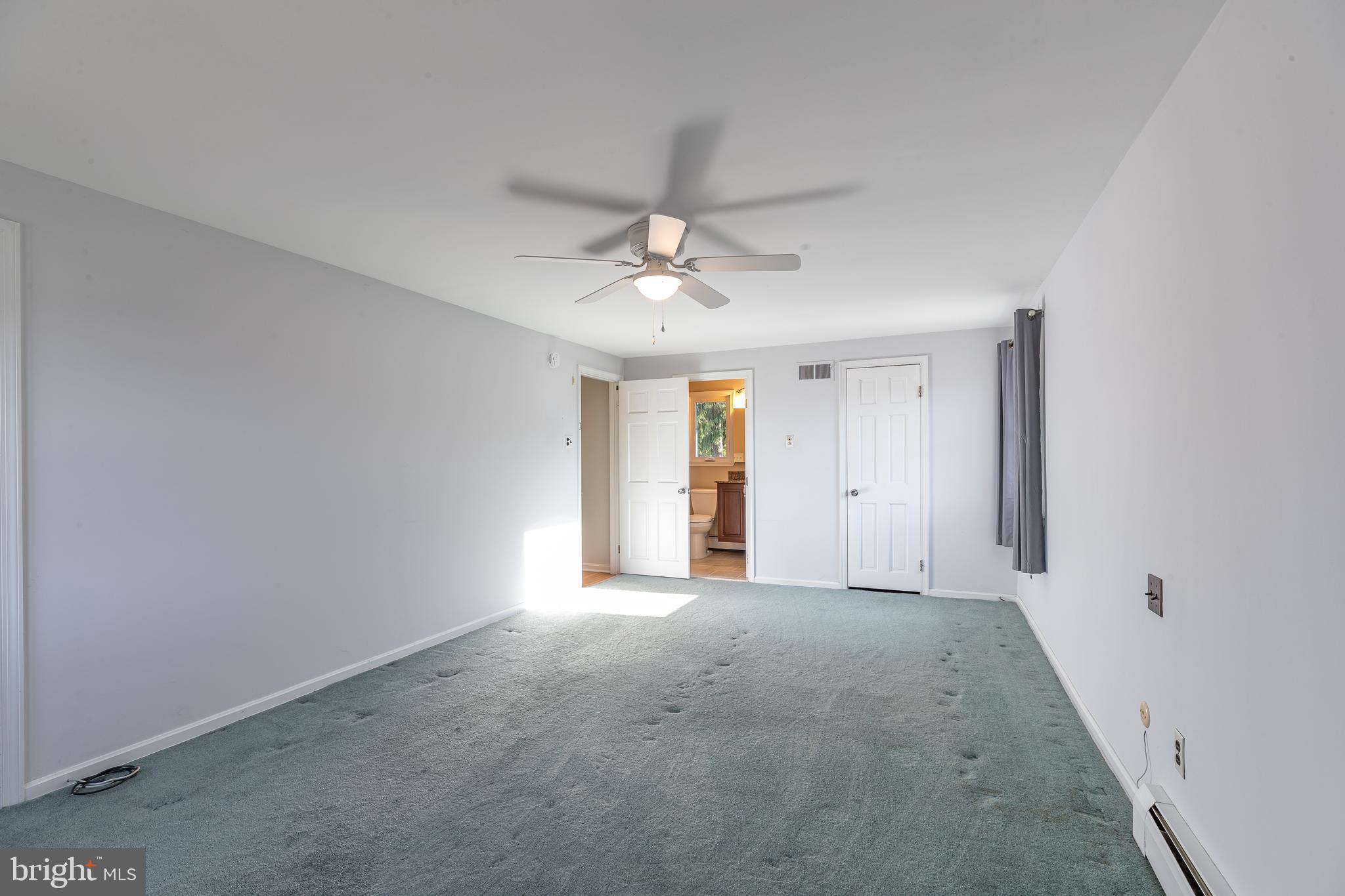 650 Barry Drive Springfield, PA 19064 - Photo 33 of 63 Primary Ensuite