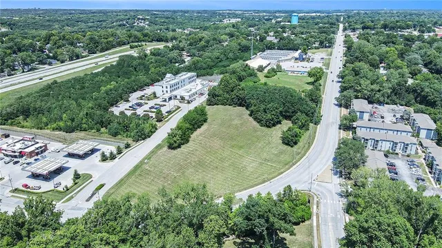 $350,000 | 497 Northwest 68th Street, Kansas City, MO 64118