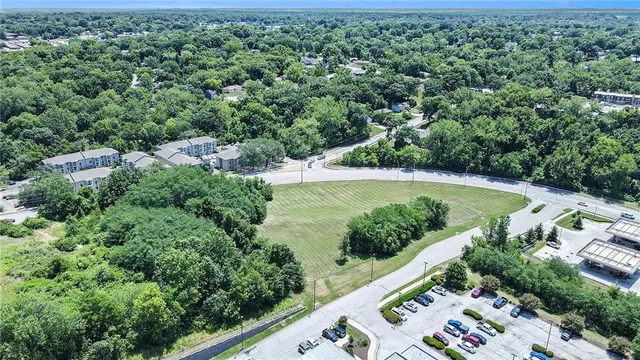 $350,000 | 497 Northwest 68th Street, Kansas City, MO 64118