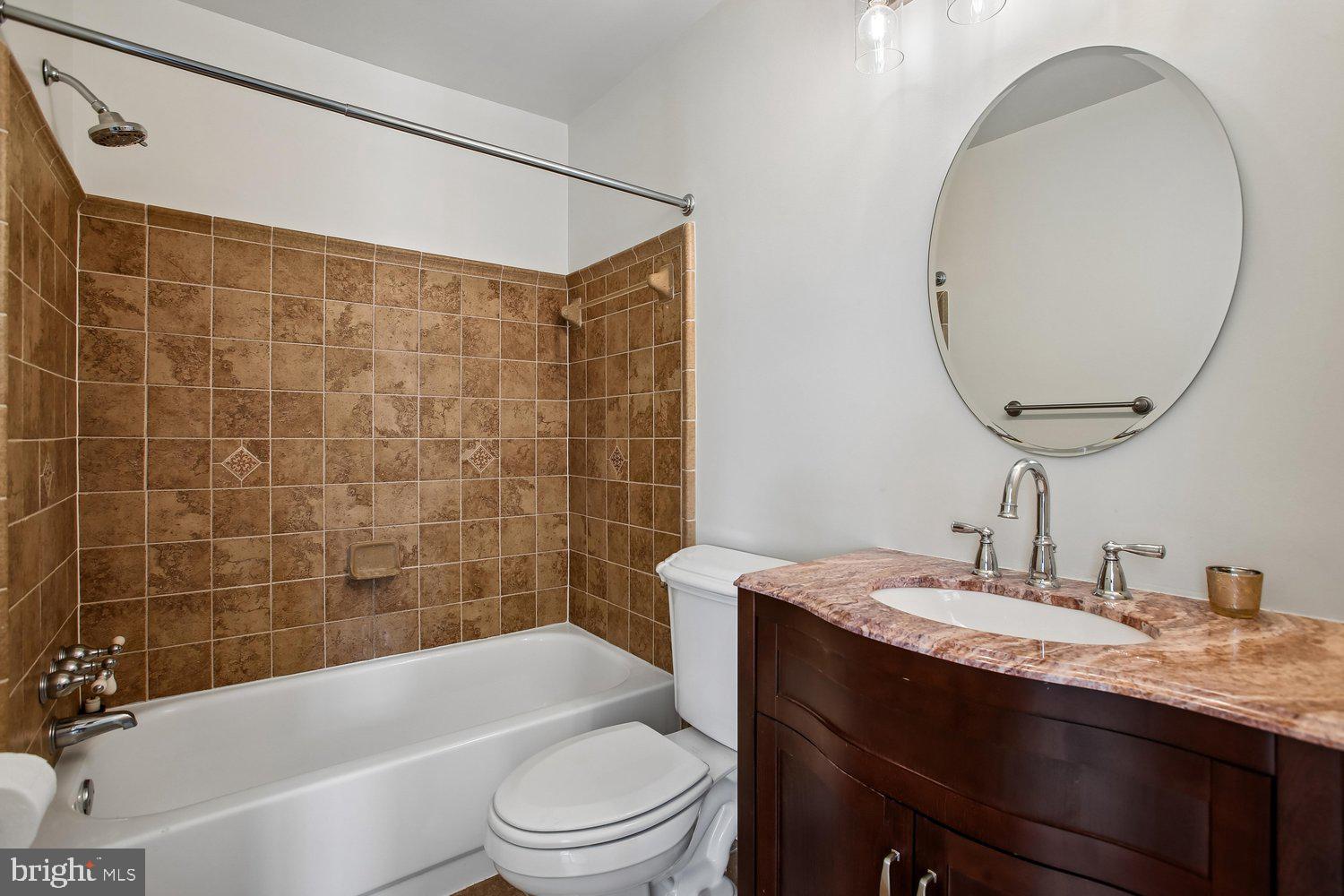 20963 Timber Ridge Terrace, Unit 304 Ashburn, VA 20147 - Photo 19 of 42 Primary Bath