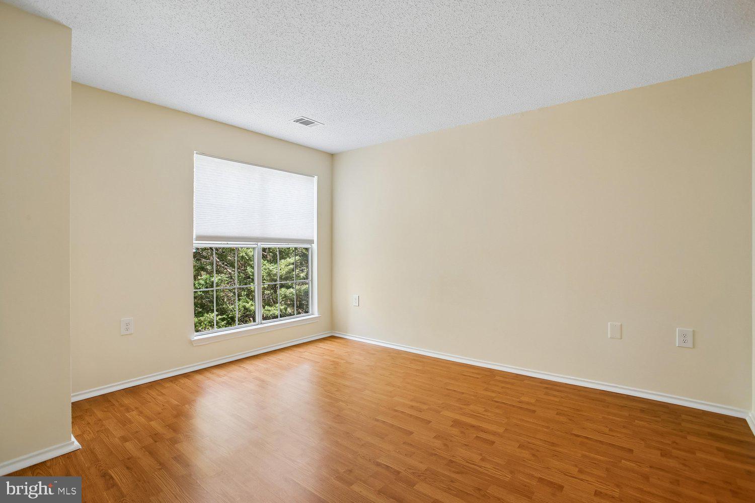20963 Timber Ridge Terrace, Unit 304 Ashburn, VA 20147 - Photo 20 of 42 Bedroom