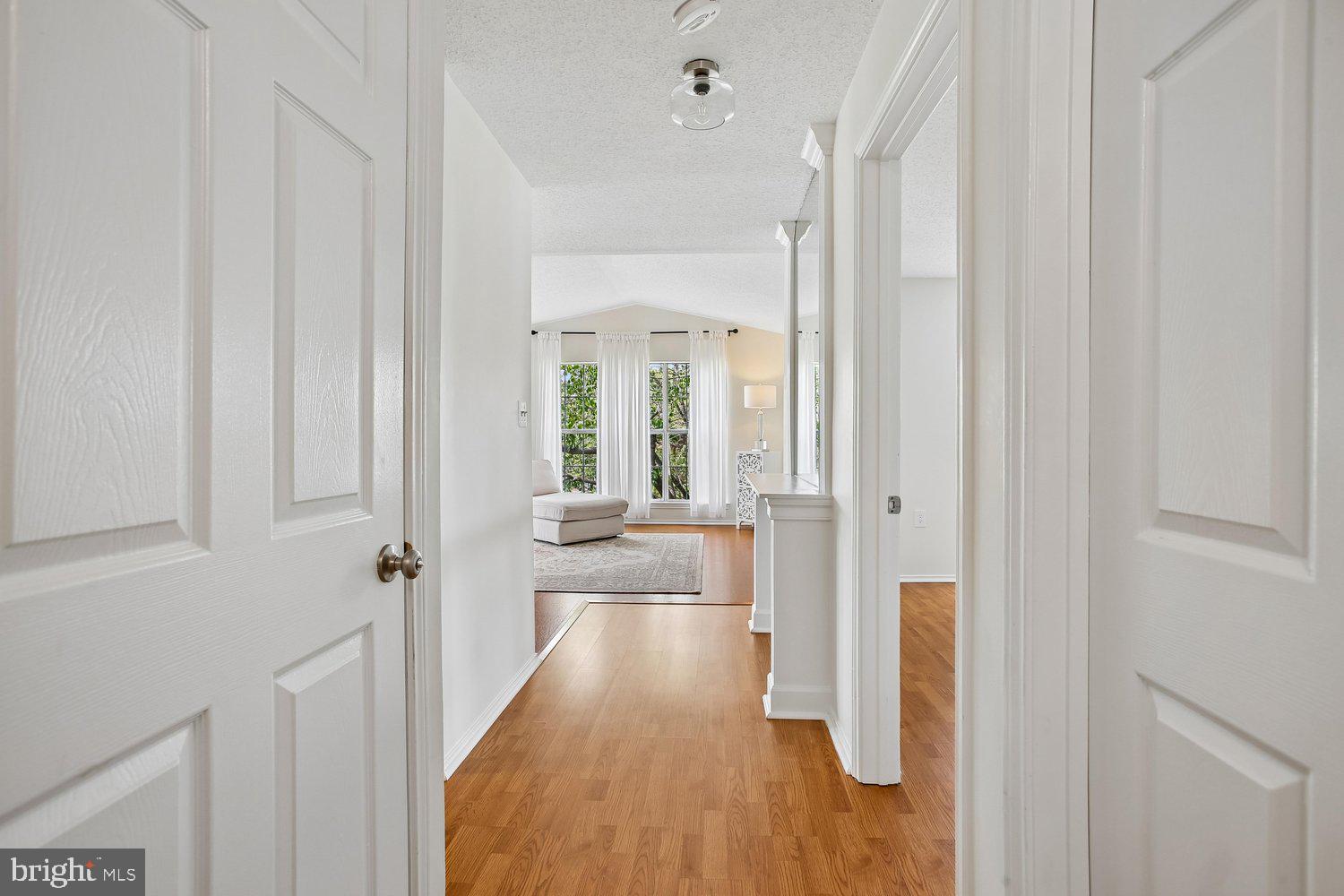 20963 Timber Ridge Terrace, Unit 304 Ashburn, VA 20147 - Photo 4 of 42 Foyer