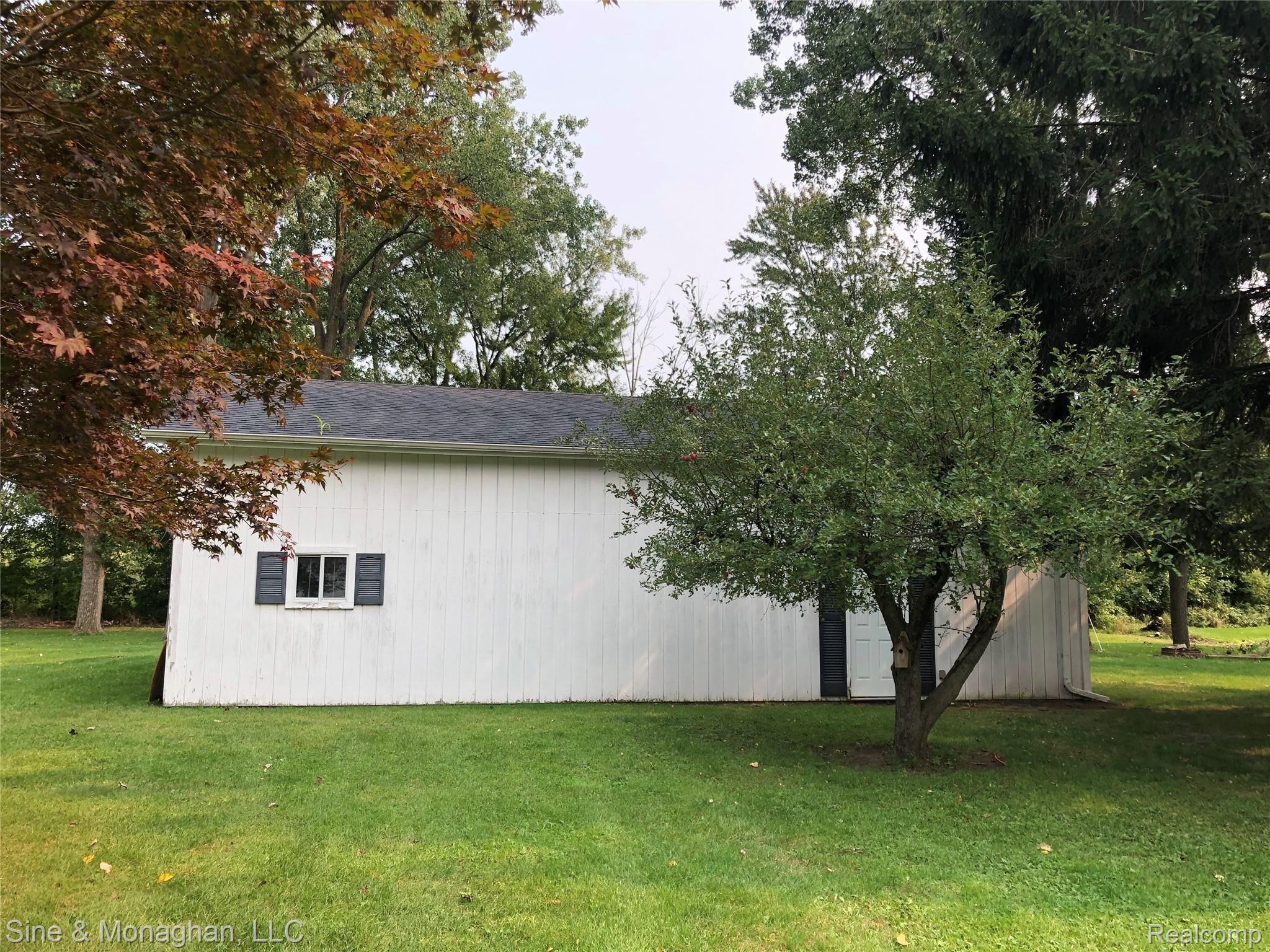 229 Cox Road St. Clair, MI 48079 - Photo 27 of 37 IMG_4214.jpg