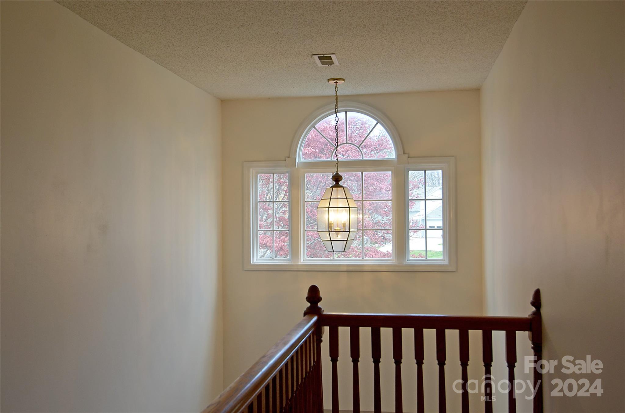 322 Cobblestone Drive Marion, NC 28752 - Photo 20 of 26 a view of an entryway in a room