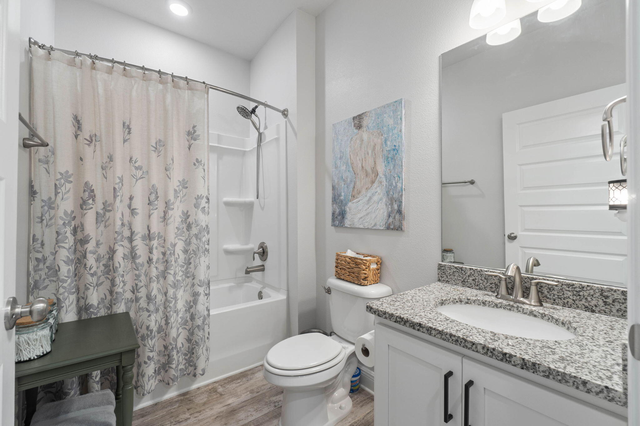 31 Dusky Way Freeport, FL 32439 - Photo 24 of 46 Guest Bath
