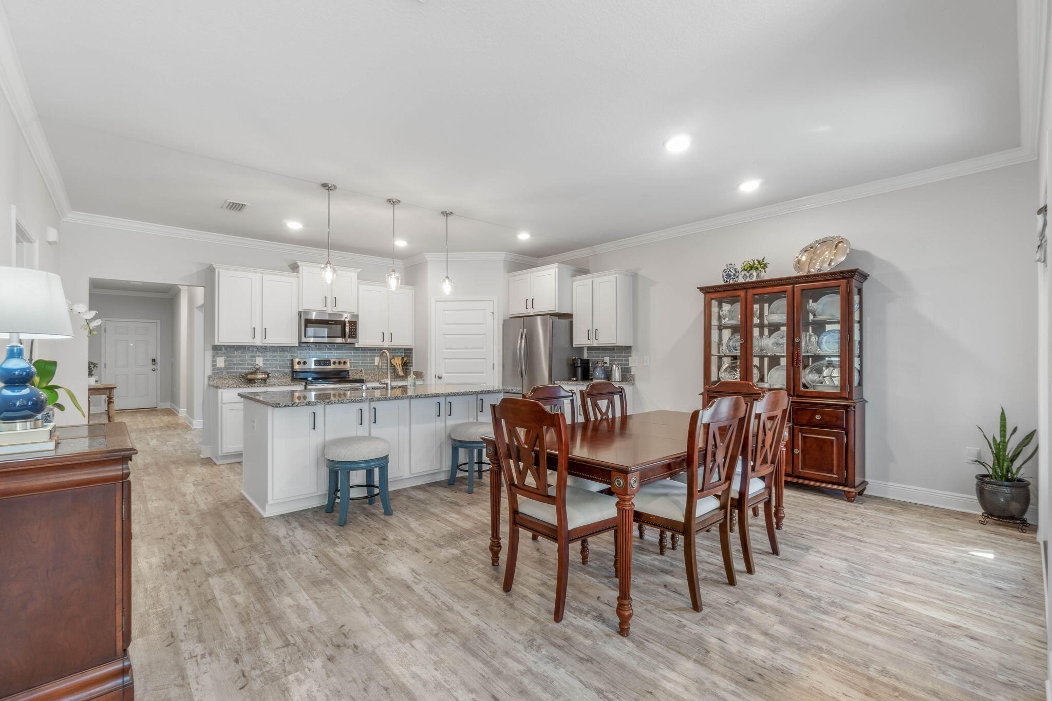 31 Dusky Way Freeport, FL 32439 - Photo 7 of 46 Upgraded Lighting Package