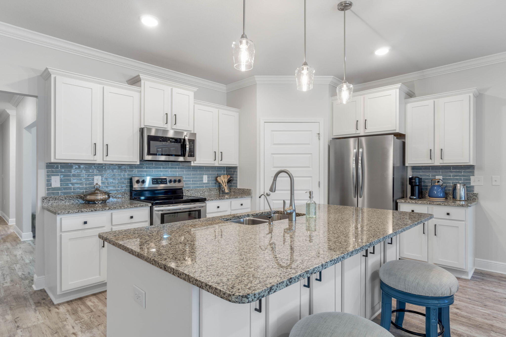 31 Dusky Way Freeport, FL 32439 - Photo 8 of 46 Kitchen