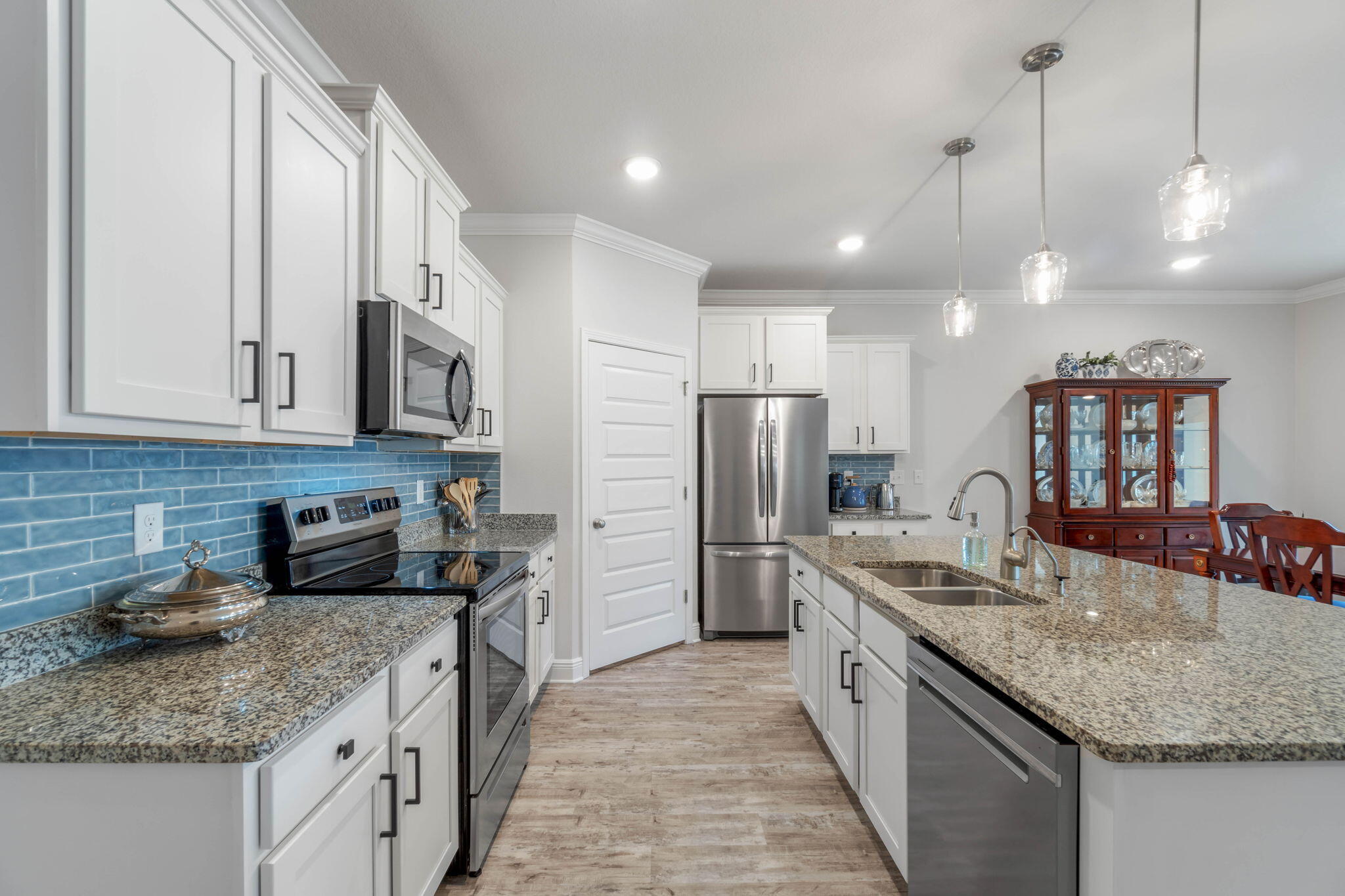 31 Dusky Way Freeport, FL 32439 - Photo 9 of 46 Gorgeous Granite Island