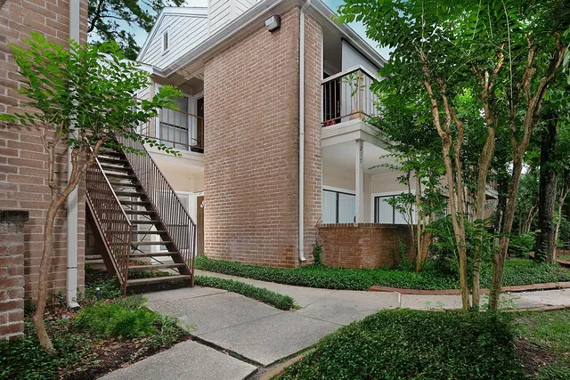 $117,000 | 3500 Tangle Brush Drive, Unit 217, The Woodlands, TX 77381