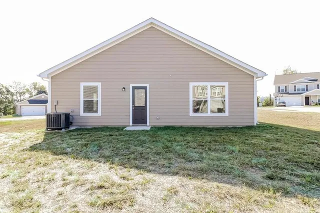 $1,790 | 2524 Queen Bee Drive, Columbia, TN 38401