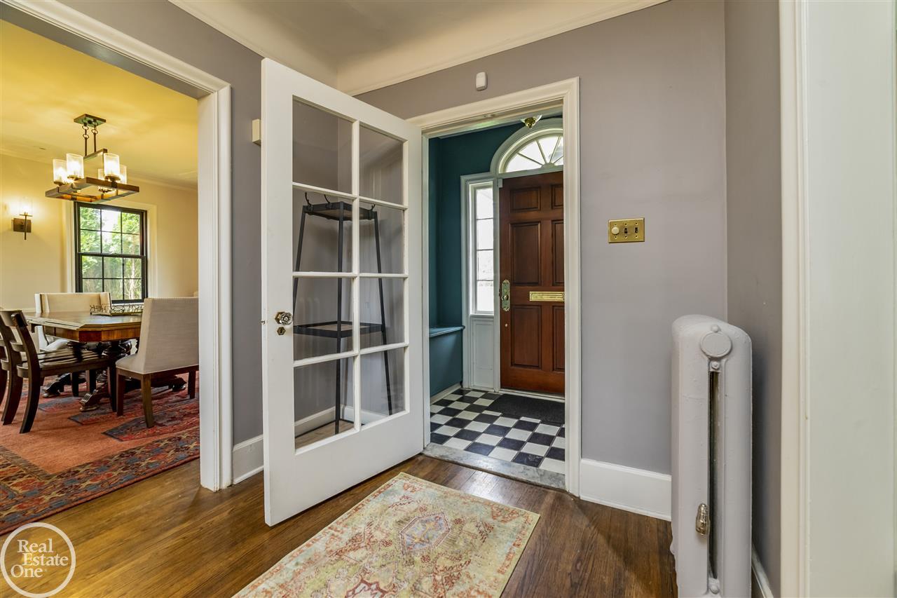 69 Moran Road Grosse Pointe Farms, MI 48236 - Photo 4 of 44