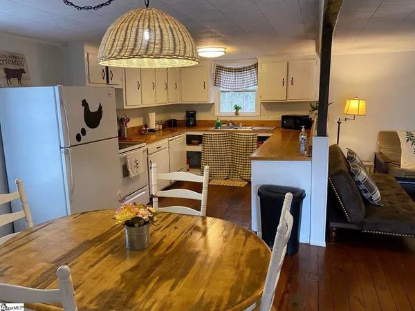 $340,000 | 305 East Cherokee Street, Chesnee, SC 29323