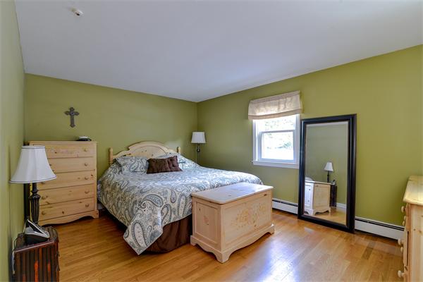 137 Lincoln Road Walpole, MA 02081 - Photo 13 of 29 Gallery Image 13