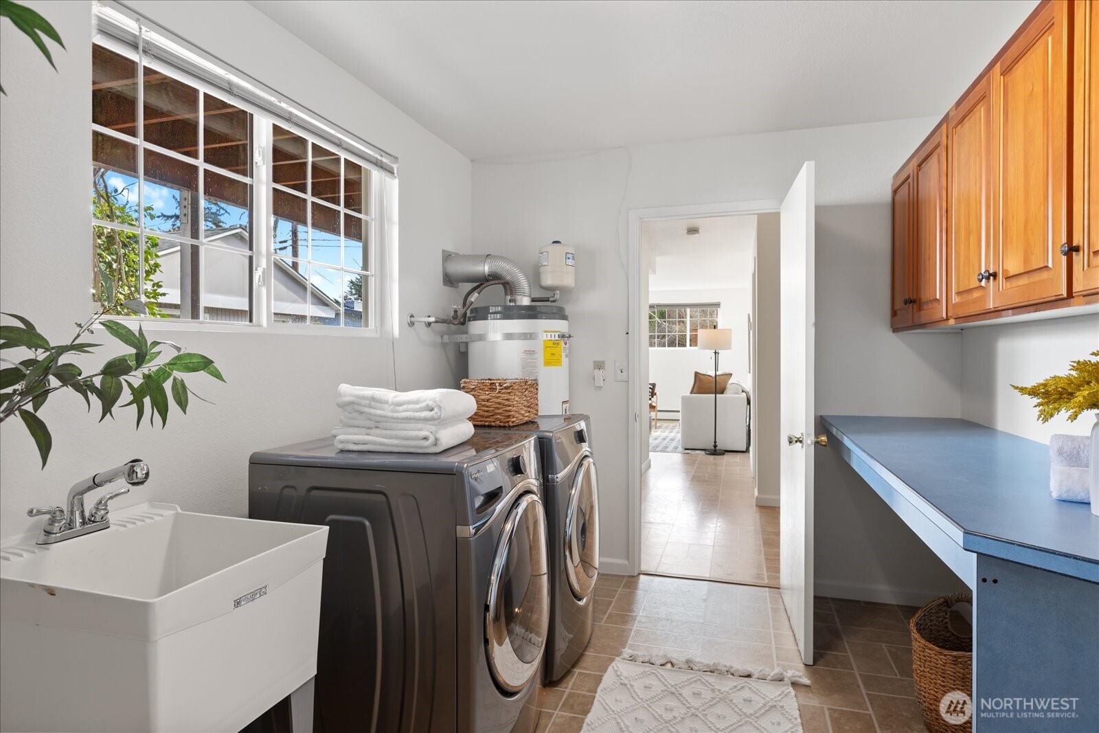 17925 72nd Avenue West Edmonds, WA 98026 - Photo 23 of 40