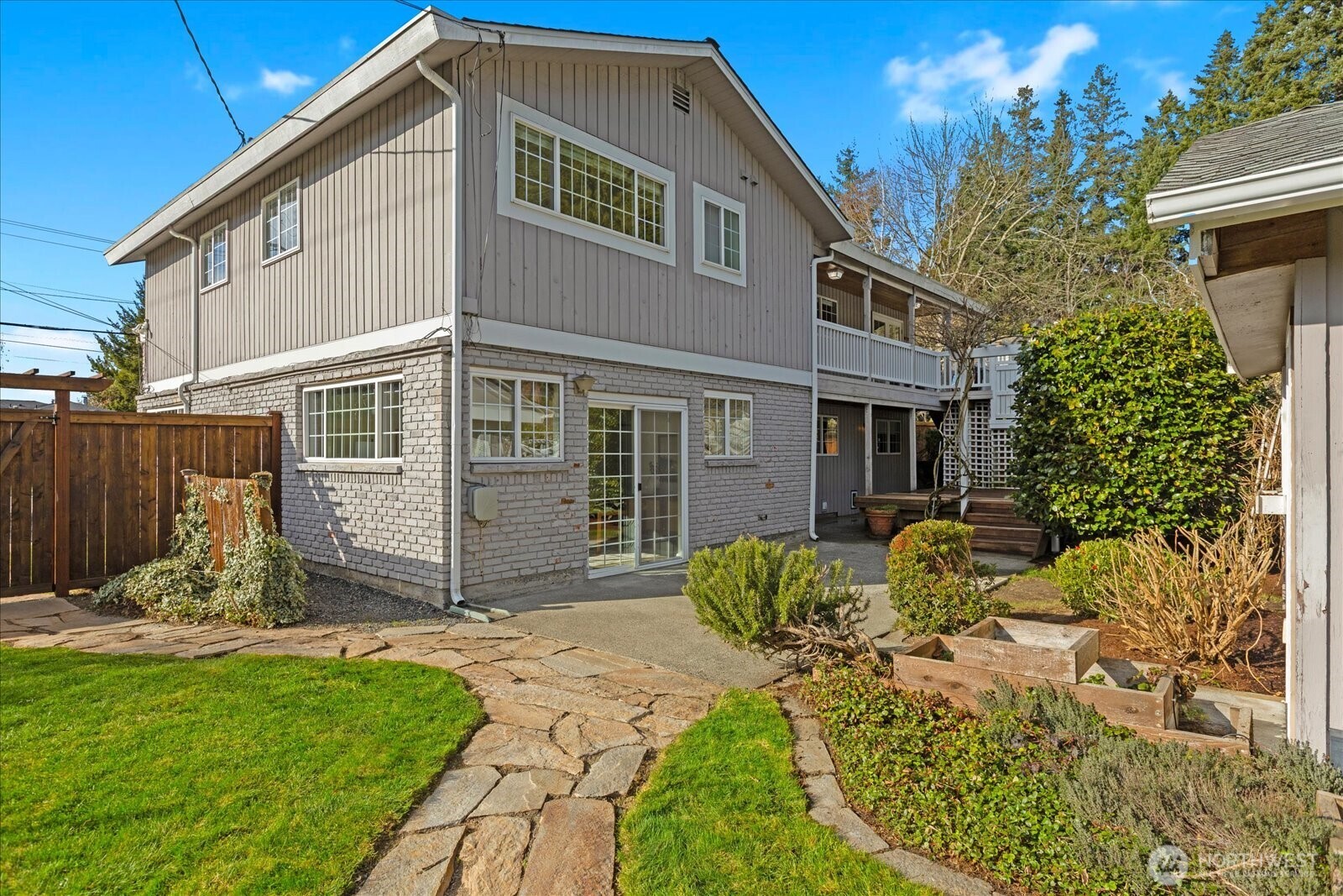 17925 72nd Avenue West Edmonds, WA 98026 - Photo 29 of 40