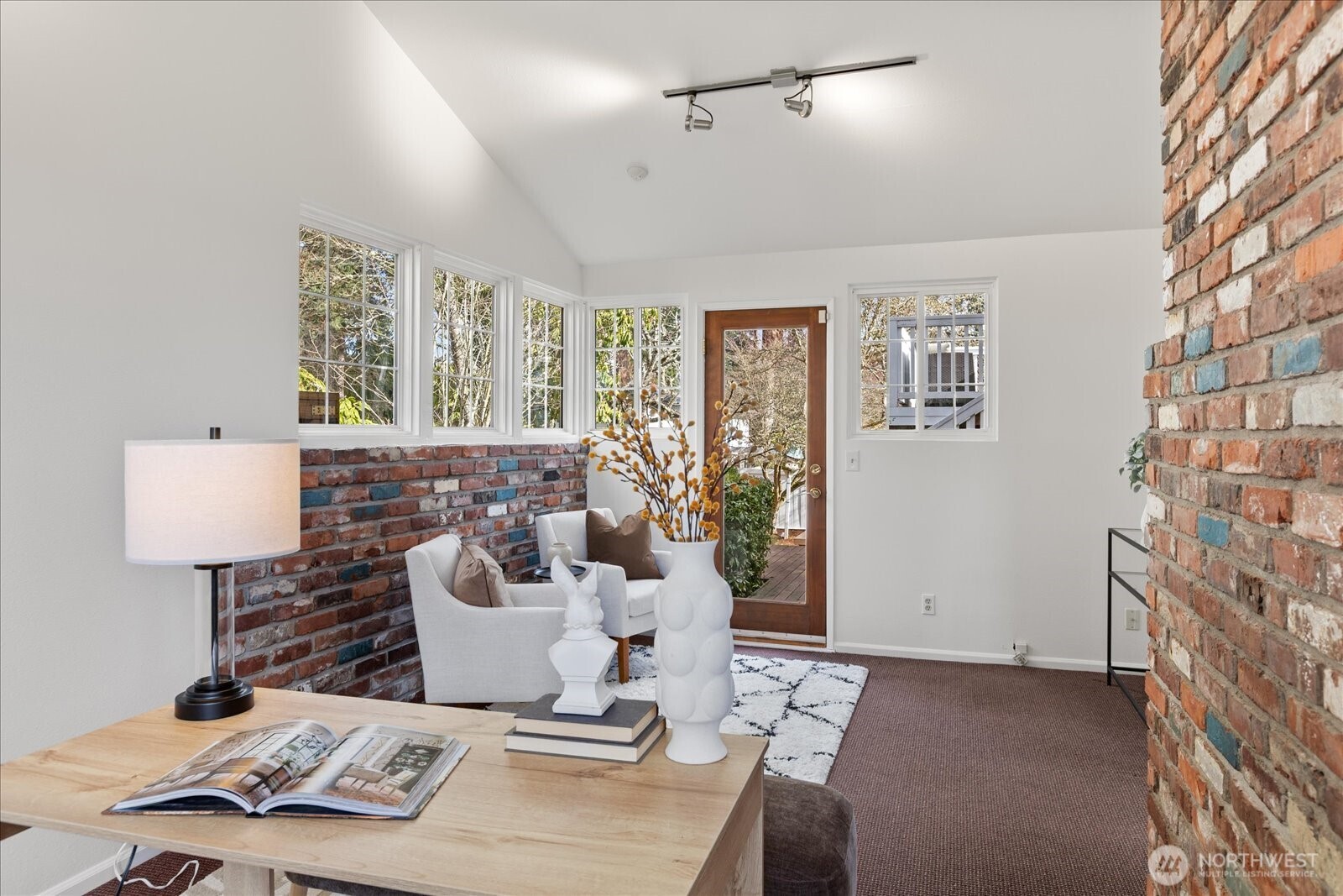 17925 72nd Avenue West Edmonds, WA 98026 - Photo 5 of 40