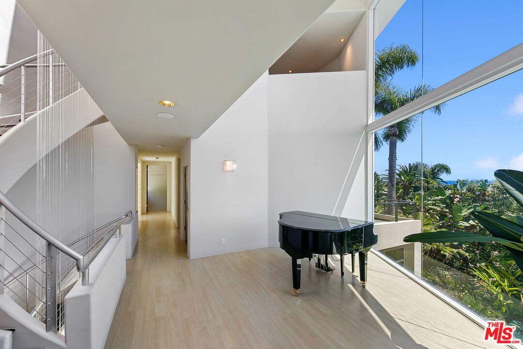 28177 Rey De Copas Lane Malibu, CA 90265 - Photo 29 of 36