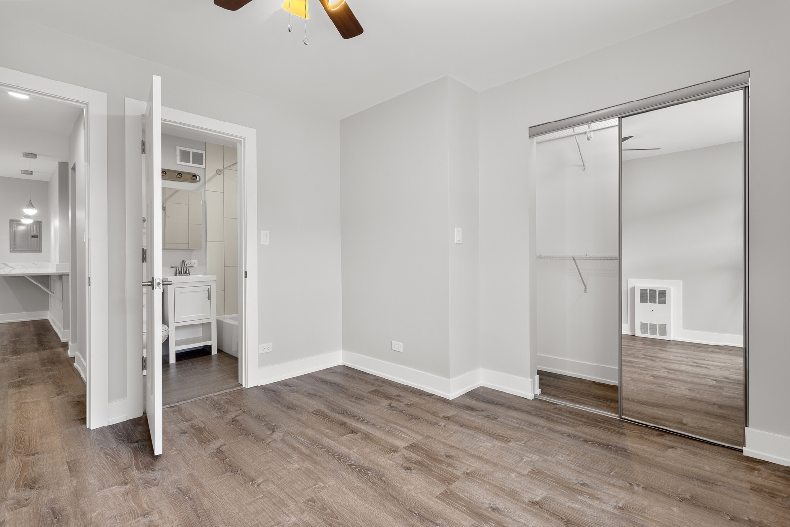 1303 West Estes Avenue, Unit 2W Chicago, IL 60626 - Photo 9 of 13