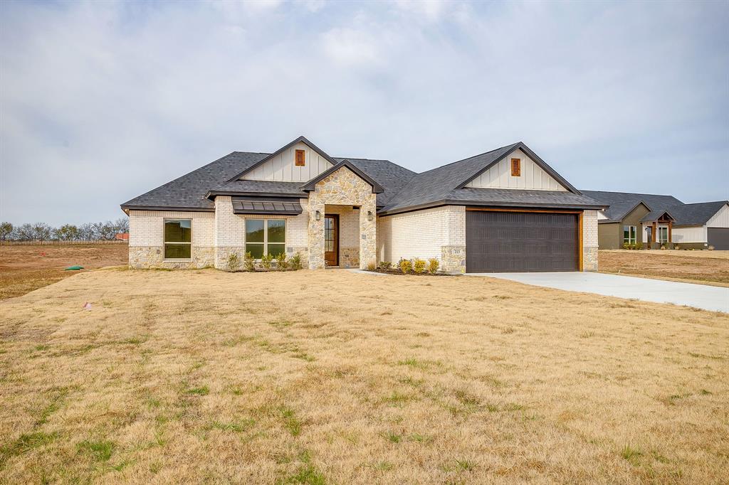 213 Jimmy Lane Millsap, TX 76066 - Photo 6 of 40