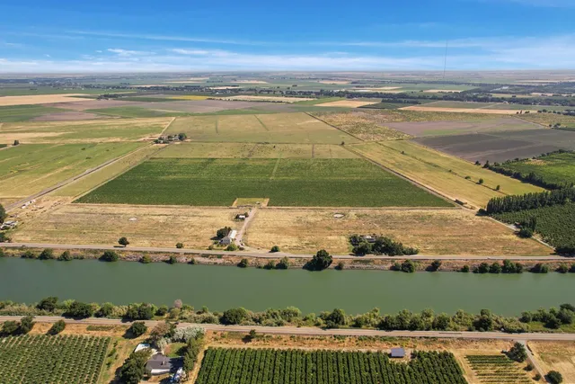 a view of a ocean view