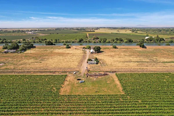 $1,950,000 | 14226 Highway 160, Walnut Grove, CA 95690