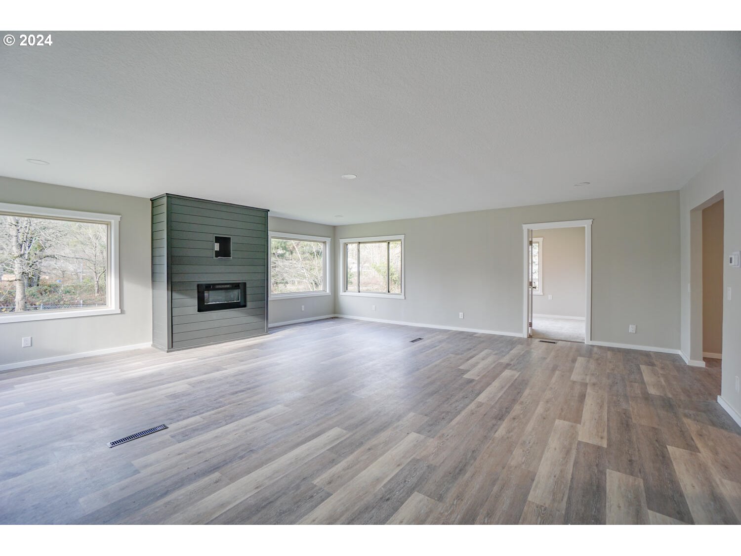 748 Southwest Valley Street Camas, WA 98607 - Photo 8 of 39