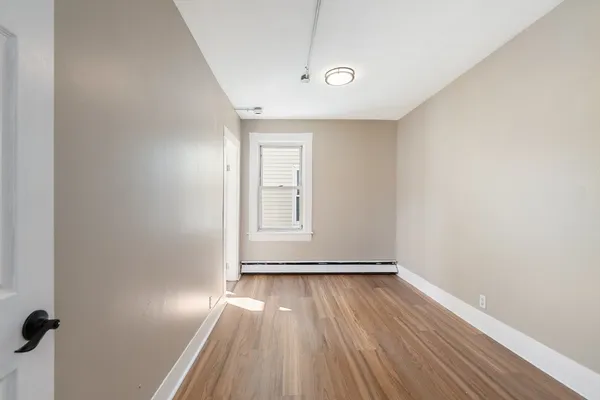 $2,250 | 50 Common Street, Unit 3, Lawrence, MA 01840