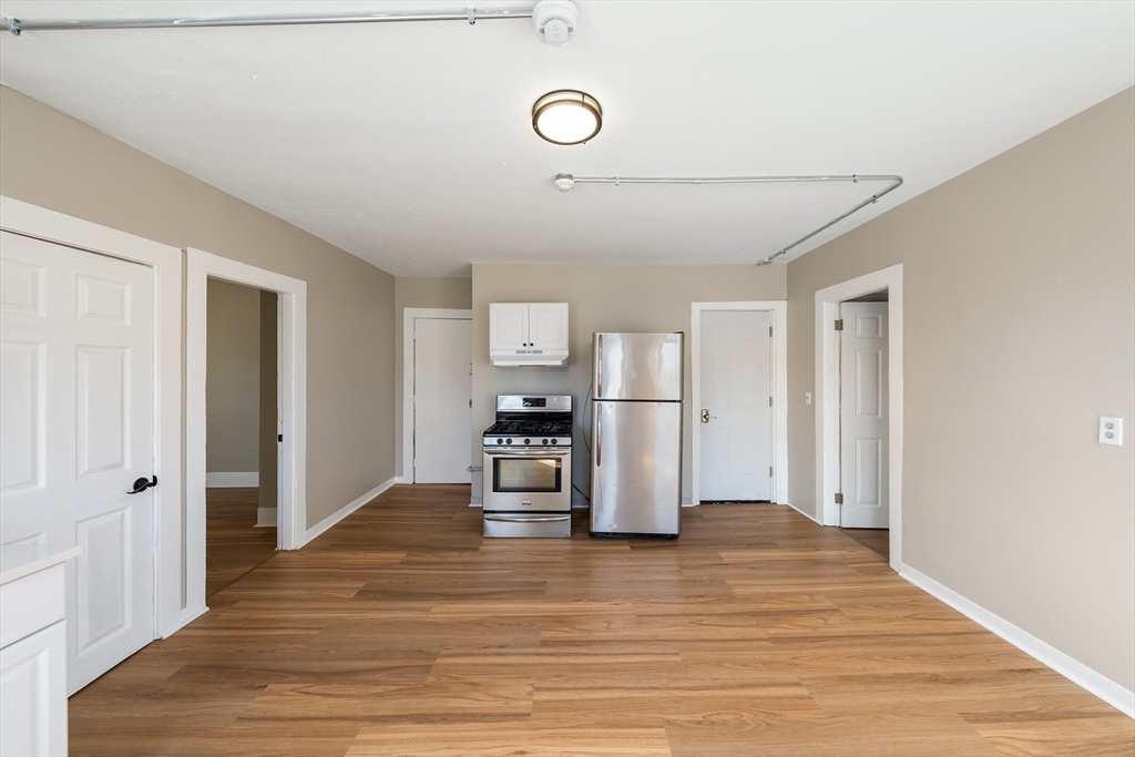 50 Common Street, Unit 3 Lawrence, MA 01840 - Photo 6 of 17