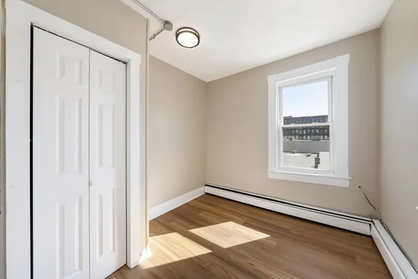 $2,250 | 50 Common Street, Unit 3, Lawrence, MA 01840