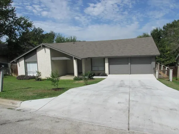 $1,950 | 6120 Hylawn Drive, Austin, TX 78723
