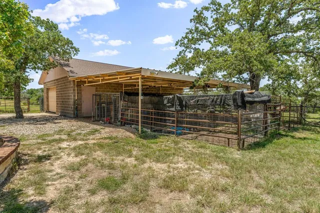 $1,490,000 | 24055 Farm To Market Road 219, Stephenville, TX 76401