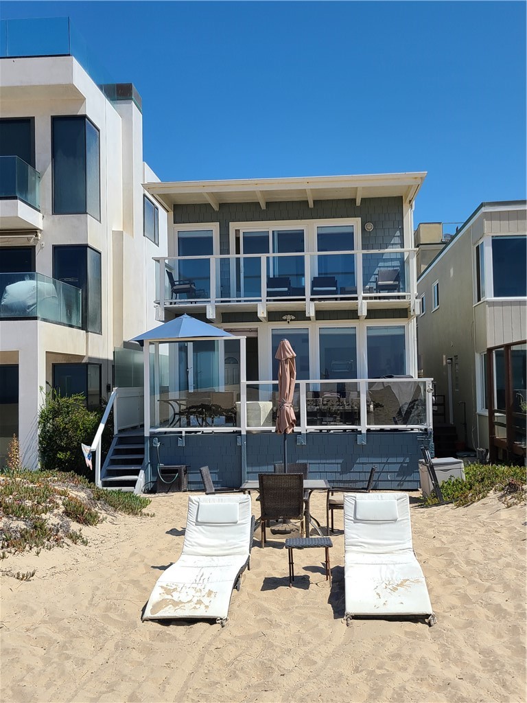 a building outdoor space with balcony