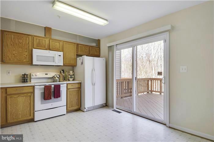 18804 Broken Oak Road Boyds, MD 20841 - Photo 14 of 28 Kitchen