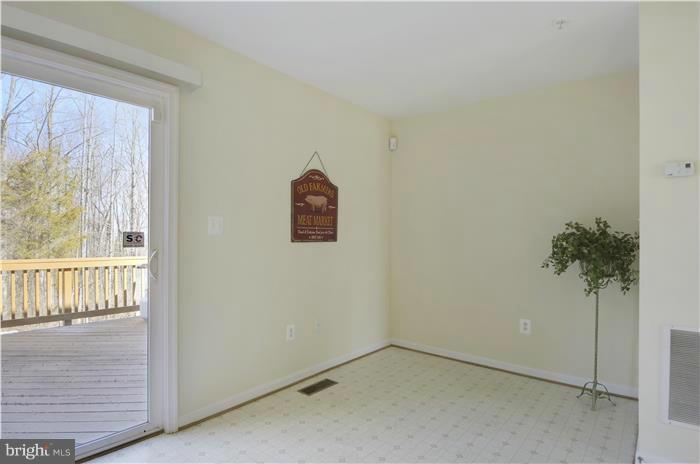 18804 Broken Oak Road Boyds, MD 20841 - Photo 16 of 28 Breakfast room